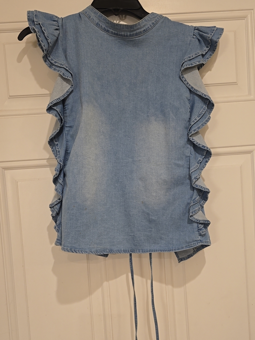 Chambray Ruffle Tie-Back Sleeveless Top - Light Blue